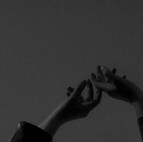 Aesthetic Hands, Aesthetic Skater, Kylie Nails, Elegant Couple, Love Aesthetic, Black And White Aesthetic, Love You Forever, White Aesthetic, I Promise