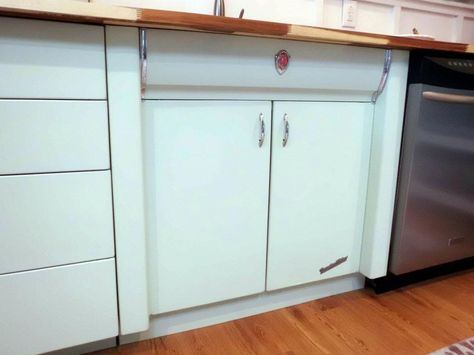 Kitchen, 1950's, Metal cabinets, Refinished, Youngstown Painted Metal Kitchen Cabinets, 1950s Metal Kitchen Cabinets, Metal Kitchen Cabinets Makeover, Vintage Metal Kitchen Cabinets, 1950s Kitchen Cabinets, Painting Metal Cabinets, Vintage Sinks, Youngstown Kitchen, Metal Kitchen Cabinets