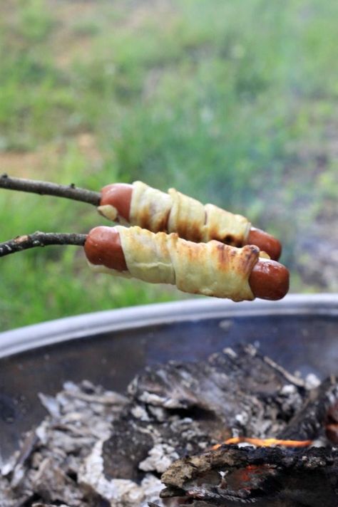 Camping Food Ideas For Kids, Food Ideas For Kids, Camping Food List, Camping Food Ideas, Camping Menu, Camping Dinners, Easy Camping Meals, Campfire Food, Campfire Cooking