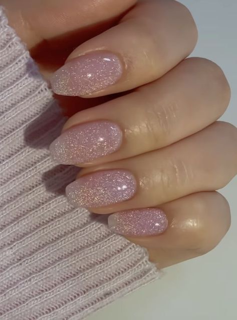 Round Sparkle Nails, Bubble Bath With Glitter Nails, Oval Sparkle Nails, Sparkly Nails Oval, Sparkly Natural Nails, Round Glitter Nails, Baby Pink Sparkle Nails, Transparent Glitter Nails, Soft Glitter Nails