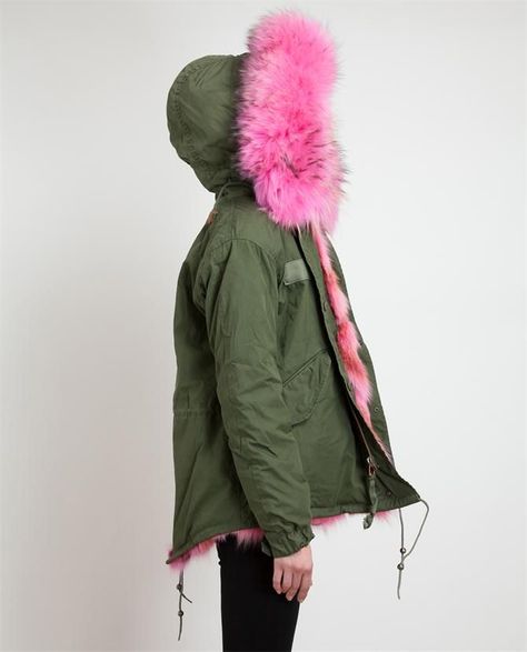 Hot Winter #10 FUR-IOUS CANADIENNE. (Mr & Mrs Furs) Pink Fur Coat, Khaki Parka, Pink Fur, Stylish Coat, Dressed To The Nines, Everyday Chic, Fashion Design Clothes, Parka Jacket, Brown Fashion