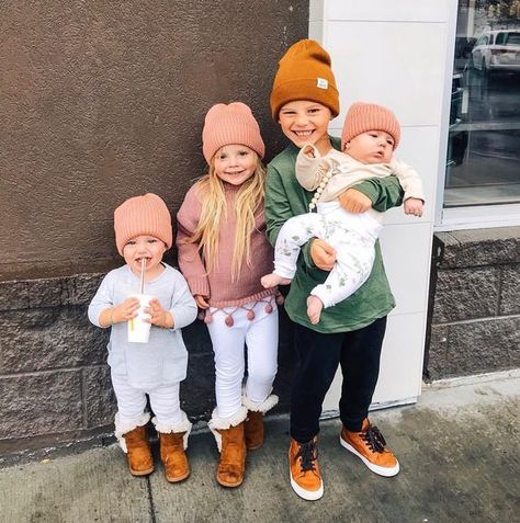 Follow on insta - holllyjohnstone Pinterest Christmas, Happiness Motivation, Future Mommy, Baby Inspiration, Fall Baby, Family Lifestyle, Cute Family, Baby Family, Family Goals