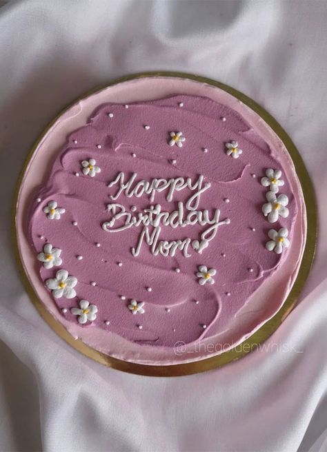 simple birthday cake, minimalist cake, birthday cake ideas, birthday cake trends, birthday cake 2023, cute birthday cake, birthday cake pictures, birthday cake aesthetic Cake 2023 Trend, Birthday Cake Ideas White, Cake Pictures Birthday, Birthday Cake 2023, Birthday Cake Minimalist, Cake 2023, Daisy Purple, Birthday Cake Pictures, Simple Birthday