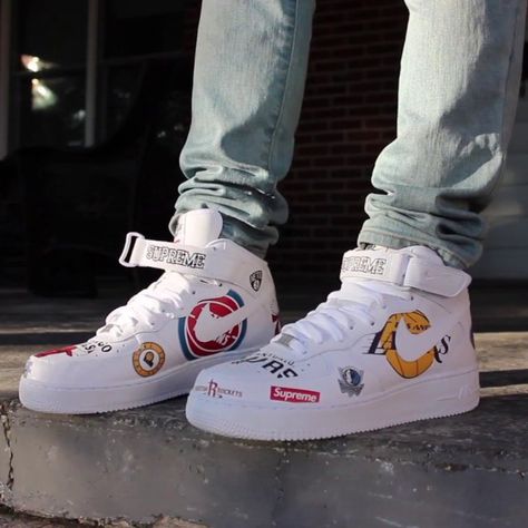 Air Force 1 Mid '07 / Supreme White #nike, #sneakers, #unique Sneakerhead Closet, Air Force 1 Mid Custom, White Nike Sneakers, Hypebeast Outfits, White Supreme, Nike Air Force 1 Mid, White Nike Shoes, Friday Outfit, Custom Nike Shoes