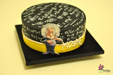 Physics Themed Cake, Physics Cake Ideas, Physics Cake, Math Cake, Chalkboard Cake, Congratulations Cake, Graduation Speech, Sweet Corner, Pinata Cake