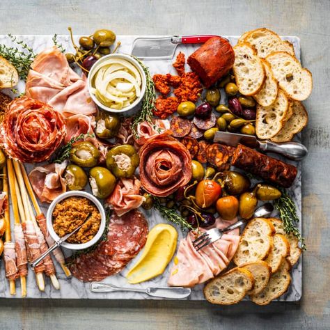 Sliders Charcuterie Board, Meat Charcuterie Board Ideas, Meat Charcuterie Board, Graze Boards, Meat Charcuterie, Pickled Sweet Peppers, Folding Tips, Charcuterie Board Meats, Charcuterie Board Ideas