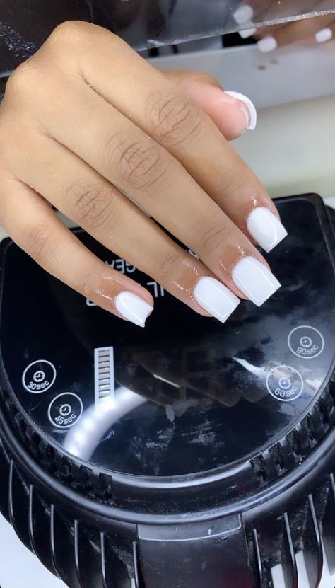 Natural White French Nails, Bio Gel Nails Short, Short Acrylic Nails Wedding, Back To School Nails White, White Overlay Nails, Layover Nails, Classy Baddie Nails Short, Simple Nail Designs White, Simple Cute Short Nails