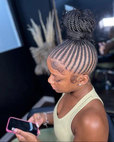 Shuku Cornrow Hairstyles, Small Braided Ponytail Hairstyles, Scalp Braids Ponytail, Braids Into A Bun Black Women, Corn Row Updo, Hair Braided Into Ponytail, Small Feed In Braids Ponytail, Stitch Braids Updo, Small Braided Ponytail