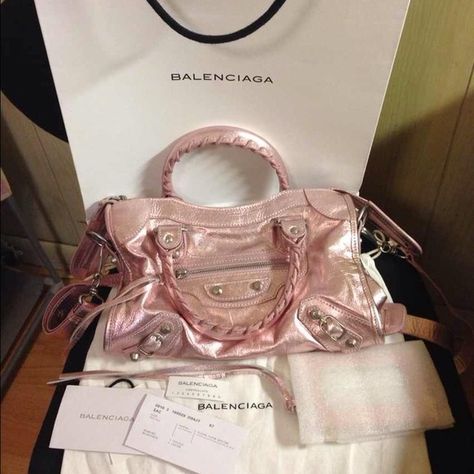 balenciaga mini bought it from paris ，8.5/10 condition  come with dust bag and cards ，contact me if intrested Balenciaga Bags Pink Balenciga Bag, Balenciaga Bag Aesthetic, Mini Balenciaga Bag, Balanciaga Bag, Pink Balenciaga Bag, Shopping Bags Aesthetic, It Girl Bag, Balenciaga Mini Bag, Balenciaga Handbag