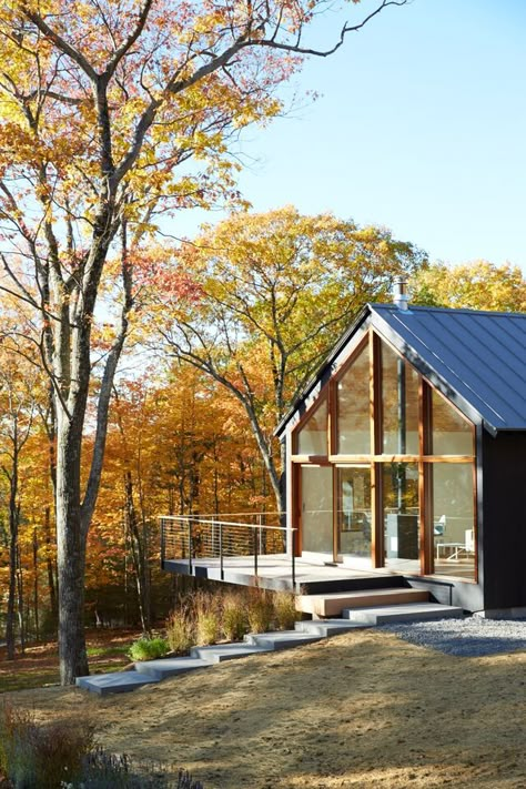 In the Hudson Valley, a two-hours' drive north of New York City, architect Drew Lang of Lang Architecture is building 26 homes designed to embrace the surrounding landscape on a wooded, 131-acre site. Starting price: $765,000. Fasad Design, Haus Am See, Modern Barn House, Architecture Wallpaper, Wood Cladding, Wood House, Exterior Cladding, Modern Barn, Hus Inspiration