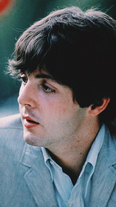 Paul Mccartney And Wings, John Lennon Paul Mccartney, Beatles Photos, Beatles Pictures, Sir Paul, Linda Mccartney, Beatles Fans, King Of Pop, The Fab Four