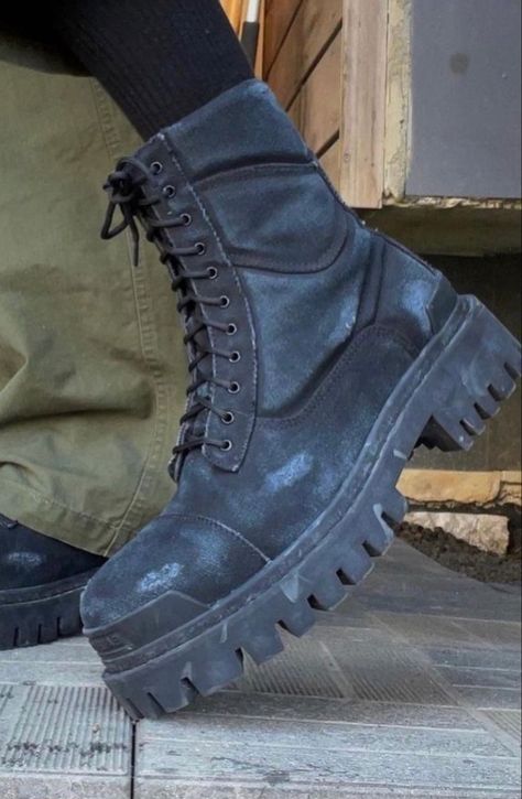 Balenciaga Combat Boots, Ig Icon, Techwear Fashion, Sneaker Art, Bespoke Fashion, Mens Outfit Inspiration, Shoe Bags, Mens Fashion Streetwear, Cool Fits