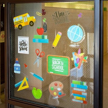 School Window Decoration Ideas, Window Classroom Decoration, Back To School Window Art, Class Window Decoration Ideas, Back To School Window Painting, Window Decoration Ideas For School, Classroom Window Ideas, Storefront Painting, School Window Decorations