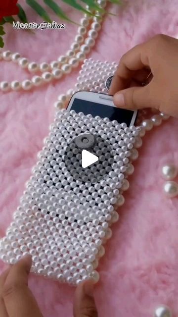 Beads Bags Ideas, Beaded Ideas Crafts, Pearl Ideas Crafts, Diy Beaded Bags, Purse Making Ideas, How To Make Pearl Bag, How To Make A Purse, How To Make Bag, How To Make A Bag