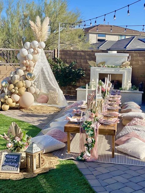 Cute Backyard Birthday Party, Outdoor Decorations For Birthday Party, Tepee Party Ideas, Teepee Birthday Party Decor, Teepee Picnic Party, Birthday Gazebo Party Ideas, Outdoor Backdrop Ideas Birthday, Hibiscus Party Decorations, Picnic Party Ideas For Adults