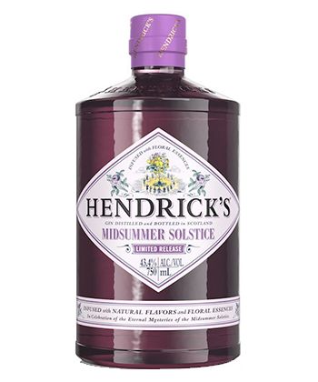 Hendrick's Midsummer Solstice is one of the 6 Best Flavored Gins for 2019 Hendrick's Gin, Flavoured Gin, Gin Distillery, Gin Liqueur, Gin Tasting, Best Gin, Hendricks Gin, Gin Gifts, London Dry Gin