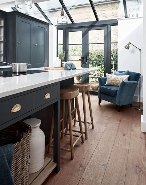 2. PROJECT EAST CLIFF | House of Beulah Kitchen Diner Extension, Large Open Plan Kitchens, Open Plan Kitchen Diner, Beach Kitchens, Blue Cabinets, Design Seeds, Kitchen Units, Black Cabinets, Natural Home Decor