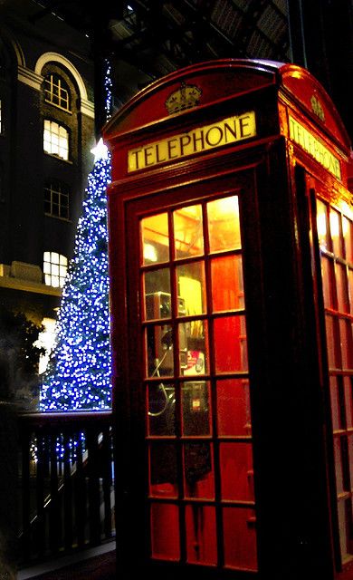 A very British Christmas British Christmas, Red Phone Booth, Christmas In England, Antique Telephone, English Christmas, British Things, Telephone Booth, Phone Box, World Party