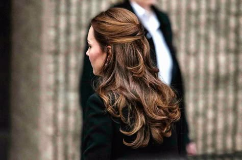 Kate Middleton Hair, Princess Hair, Hair Styles 2014, Princess Hairstyles, Catherine Middleton, Sleek Hairstyles, Half Up Hair, Duchess Kate, Hair Photo