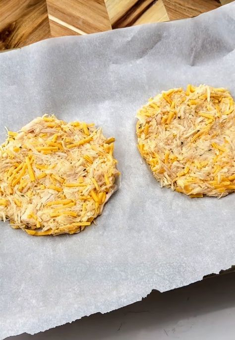 Quick & Easy Low-Carb 3-Ingredient Chicken Patties Keto Ground Chicken Patties Recipes, Keto Easy Recipes 3 Ingredients, Can Chicken Low Carb Recipes, Chicken Patties Healthy, Low Carb Chicken Patties, 3 Ingredient Tuna Patties, Three Ingredient Chicken Nuggets, Healthy Chicken Patty Recipes, Almond Flour Chicken Nuggets