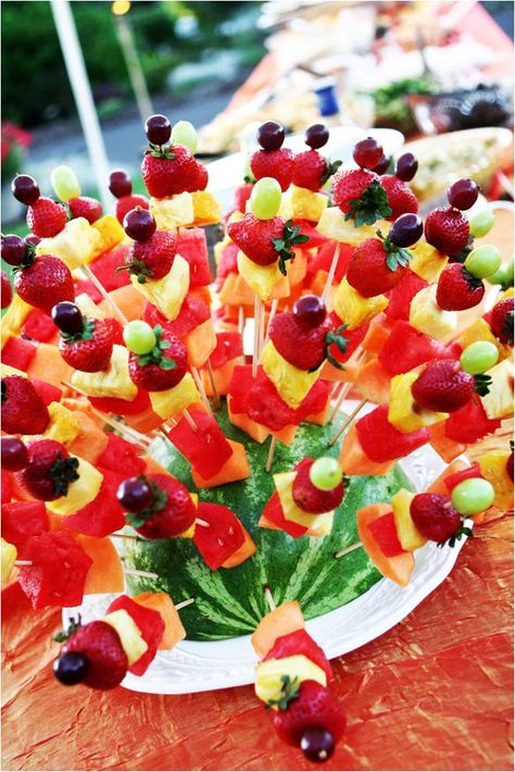 Fruit skewers for a summer event displayed in a watermelon Fruit Kabobs Display, Fruit Skewers, Fruit Displays, Fruit Kabobs, Fruit Display, Reception Food, New Fruit, Food Displays, Shower Food