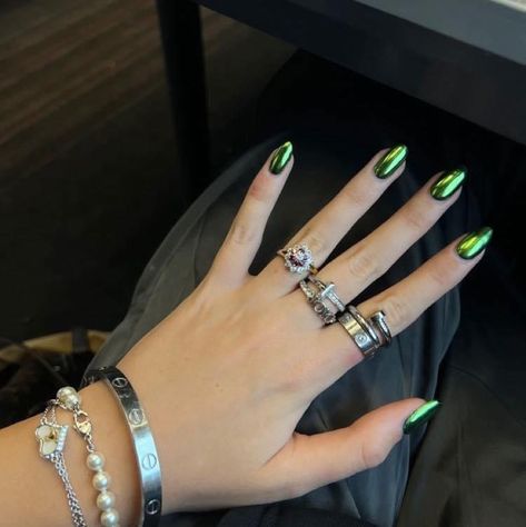 Like Green Chrome Nails, Chrome And Green Nails, Green Chrome Gel Nails, Black Green Chrome Nails, Green Reflective Nails, Green Chrome Nail Art, Metalic Green Nail, Green Mettalic Nails, Funky Chrome Nails