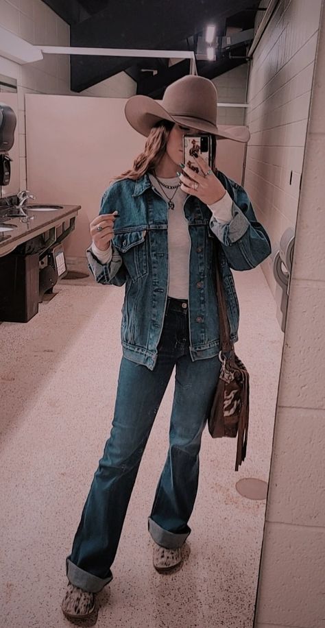 Denim Jacket Western Outfit, Denim Jacket Outfit Western, Jean Jacket Outfits Western, Denim On Denim Outfit Western, Western Jean Jacket Outfit, Western Church Outfit Winter, Cold Weather Cowgirl Outfits, Vintage Cowgirl Aesthetic Outfits, Cold Weather Western Outfits