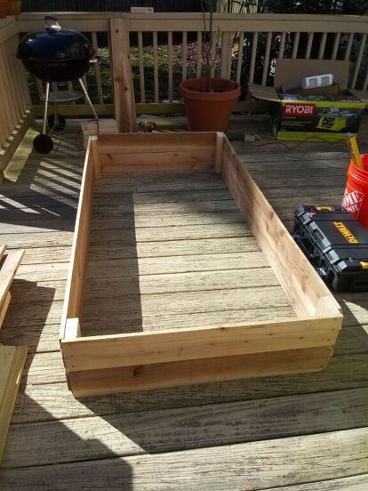 If you want to try gardening, check out how to make a raised garden bed for cheap. This budget friendly diy raised garden bed will last you for years. Step by step tutorial for how to make an outdoor raised garden bed to grow vegetables and flowers. Build a diy raised garden bed for cheap. Cedar Fence Picket Raised Bed, Cheap Raised Garden Beds, Outdoor Raised Garden Beds, Diy Raised Garden Bed, Floating Centerpieces, Cedar Fence Pickets, Fence Picket, Fence Pickets, Garden Farm