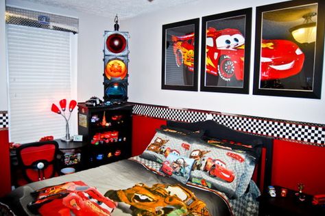 Great Lightning McQueen Kids Bedroom Pictures - Home Decorating Ideas 4741 Disney Cars Bedroom Decor, Lightning Mcqueen Bedroom, Disney Cars Room, Disney Cars Bedroom, Disney Kids Rooms, Kids Bedroom Themes, Cars Bedroom, Disney Cars Theme, Cars Bedroom Decor