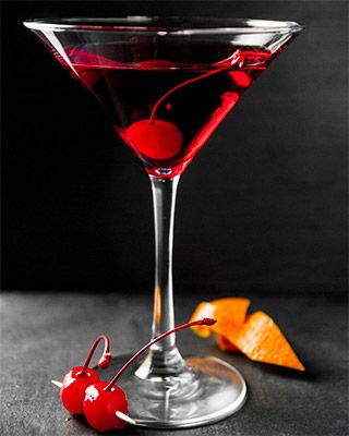 The Cherry Martini cocktail is a sweet cocktail made from; vodka, cherry brandy, cherry juice and a splash of lemon juice to add bitterness. Cherry Brandy Cocktails, Flavored Martinis, Pinup Birthday, Cherry Martini Recipe, Cherry Vodka Drinks, Matrix Party, Cherry Cocktails, Flavored Vodka Drinks, Cherry Martini