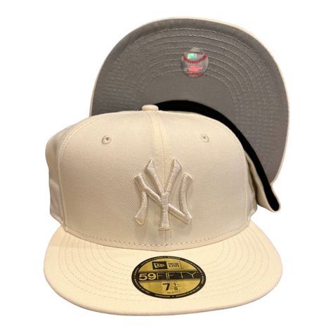 New Era New York Yankees 59fifty Fitted Hat New With Tag's Any Questions Please Ask Before Purchasing Fast Shipping With Tracking This Mlb Triple White 59fifty Is A High Crown Hat Is Structured With A Flat Rounded Bill, Threaded Rivets, And A Team Patch . Find The Look That Fits Your Collection Or Wardrobe. New Era 59fifty Original Fitted 100% Woven Polyester Structured Fit Color: Chrome White Crown Color: Chrome White Bill Color: Chrome White Undervisor Color: Gray Embroidered Team Logo At Front Embroidered League Logo At Back Embroidered Brand Logo At Left Side Made In Bangladesh Baseball Fitted Hats, Yankee Hat, Black Baseball Hat, New York Yankee Hat, Cleveland Indians Baseball, White Crown, New Era Snapback, New Era 39thirty, Fitted Baseball Caps