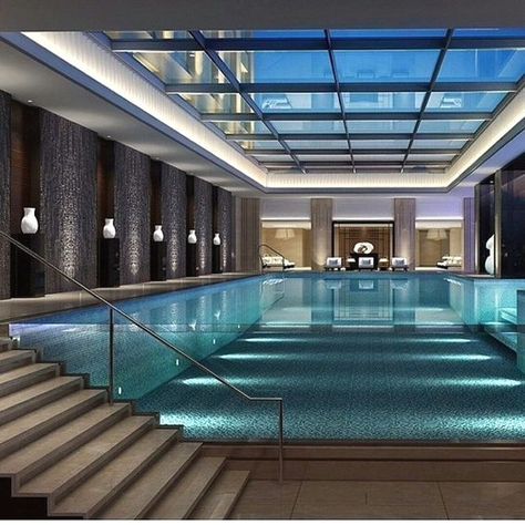 Indoor Swimming Pool Design, Indoor Pool Design, Piscina Interior, Indoor Pools, Luxury Swimming Pools, Indoor Swimming Pool, Garden Swimming Pool, Luxury Pools, Modern Pools