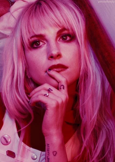 Hayley Williams Photoshoot, Hayley Williams Aesthetic, Hayley Williams Hair, Williams Aesthetic, Paramore Tattoo, Hayley Paramore, La Girls, Paramore Hayley Williams, My Kind Of Woman