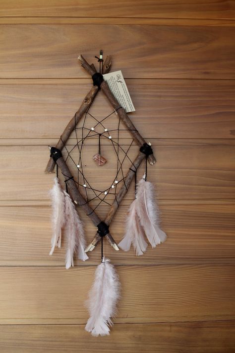 unique dream catchers - Google Search Sacral Plexus, Dreamcatcher Diy, Handmade Dreamcatcher, Dream Catcher Diy, Dreamcatchers, Dream Catchers, Craft Time, Hand Picked, Plexus Products