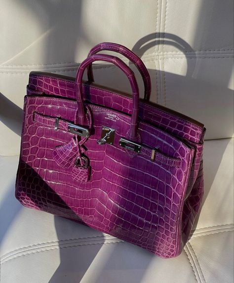 #fashion #birkin #hermes #purses #accessories #violet #itgirl #gossipgirl #carriebradshaw #satc #winterfashionoutfits Most Expensive Birkin Bag, Purple Birkin Bag, Hermes Birkin Ostrich Pink, Hermes Birkin 25 Pink, Hermes Purple Bag, Diy Clouds, Purple Handbags, Mansion Designs, Dream Bags