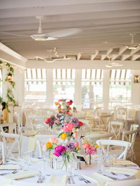 Quilt As Tablecloth, Lavender Scabiosa, Hydrangea Wedding Centerpieces, Ranunculus Purple, Round Table Centerpieces Wedding, Wildflower Wedding Table, Round Table Centerpieces, Purple Allium, Bud Vases Wedding