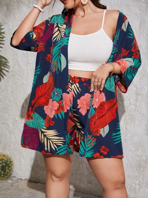 Beachwear Fashion Plus Size, Kimono And Shorts Outfit, Short Kimono Outfit, Kimono With Shorts, Chiffon Outfit, Kimono Plus Size, Golden Fashion, Cami Bodycon Dress, 2piece Outfits