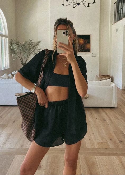 Day Out Summer Outfit, Black Cover Up Outfit, Summer In Nice Outfit, Black Beachy Outfits, Pool Summer Outfits, Holiday Pool Outfit, Pool Casual Outfits, Work Beach Outfit, Summer Outfit Styling