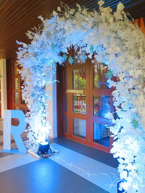 Quinceanera Winter Wonderland, Winter Wonderland Ball, Wonderland Wedding Decorations, Sweet 16 Winter Wonderland, Sweet 16 Winter, Winter Wonderland Wedding Theme, Winter Wonderland Party Theme, Wonderland Sweet 16, Wonderland Wedding Theme