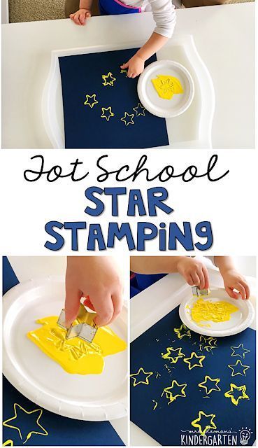 Star Stamping! A fun hands-on way to talk about stars and the solar system with toddlers and preschoolers. Great activity for a space unit! #teachingspace #solaractivities #spaceactivities Space Kindergarten, Space Theme Preschool, Space Lessons, Space Preschool, Tata Surya, Space Crafts For Kids, Sistem Solar, Space Activities, School Calendar