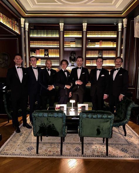 #oldmoney #privateclub #gentlemensclub #gentlemansclub #bullingdonclub #riotclub #blacktie Gentleman’s Club, Gentlemen's Club, Gentlemens Club, Gentlemans Club, Private Club, Mens Club, Old Money, Gentleman, Branding