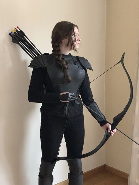 Katniss Everdeen Cosplay, Katniss Everdeen Halloween Costume, Katniss Cosplay, Mockingjay Costume, Katniss Everdeen Mockingjay, Katniss Everdeen Outfit, Katniss Everdeen Costume, Katniss Costume, Dystopian Movies