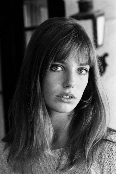 Jane Birkin Long Hair, Fringes Aesthetic, French New Wave Aesthetic, Jane Birkin Hair, Fringe French, Jane Birken, French Fringe, Jane Birkin Style, 70s Hair