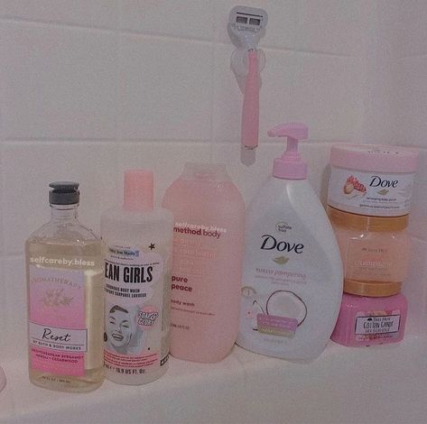 𝗗𝗺 𝗳𝗼𝗿 𝗽𝗿𝗼𝗺𝗼 on Instagram: “All pink hygiene products 💕 - - #explore #skincare #skincareroutine #likesforlike #follow4followback #skincareproducts #skincaretips…” Body Hygiene, Shower Skin Care, Beauty Tips For Glowing Skin, Body Washes, Body Smells, Smell Goods, Hygiene Products, Body Hacks, Bath And Body Care