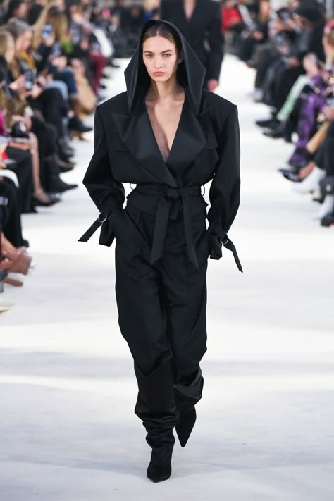 Necktie Outfit, Couture Spring 2023, Alexander Vauthier, Jacket Runway, Paris Editorial, Hooded Blazer, Women Leather Jacket, Coachella Looks, Racing Harness