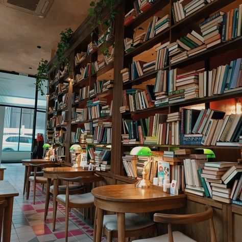 Quiet Study Space, Small Book Cafe Interior Design, Cafe Library Aesthetic, Book Store Coffee Shop Aesthetic, Small Library Aesthetic, Bookshop Cafe Aesthetic, Book Cafe Interior Design, Cafe Bookstore Aesthetic, Bookstore Cafe Aesthetic