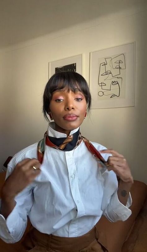 In this tutorial, I’m going to show you three ways to style a twilly scarf. If you’ve always wanted to wear a twilly scarf but weren’t sure how to, this tutorial is going to solve that problem. Hermes Twilly Outfit, How To Tie Twilly On Neck, Twilly Scarf Styling, Dior Twilly Scarf Outfit, How To Wear Twilly Scarf, Hermes Scarf Styling, Hermes Twilly Hair, How To Tie Long Scarf, Hermes Twilly Scarf Outfit