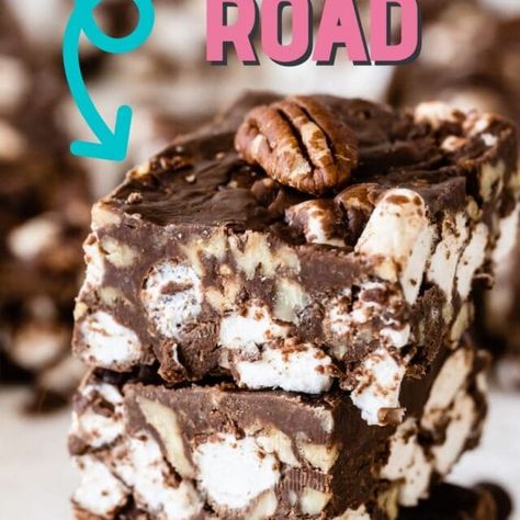 Easy Rocky Road Bars are a no bake chocolate candy that's perfect for summer or for the holidays. Just 5 ingredients and they only take 15 minutes to make! Easy Rocky Road Recipe, Rocky Road Candy, Easy Rocky Road, Rocky Road Bars, Rocky Road Brownies, Rocky Road Recipe, Crazy For Crust, Rocky Road, Condensed Milk