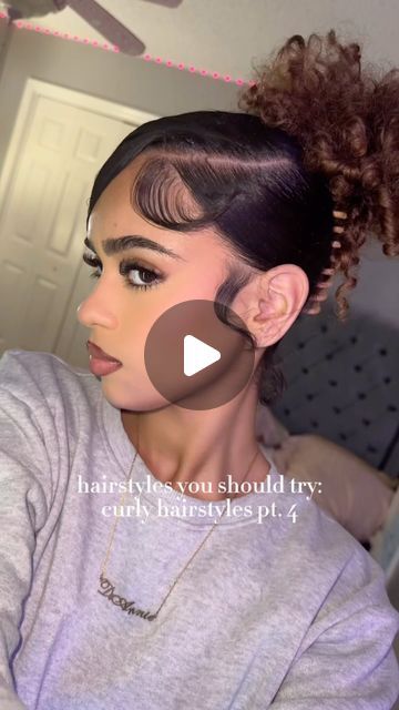 DI’ANNIE AMELIA-MARIE on Instagram: "Side part + curly claw clip 💗 | #curlyhair #curlyhairstyles #summerhairstyle #naturalhairstyles #pinteresthairstyles #pinteresthairstylesblackgirl #curls #pinterestaesthetic #pinterest #explore #explorepage✨ #exploremore #ddiannie #dianniemarie #fyppppppppppppppppppppppp" How To Do Edges Tutorial, How To Put Your Hair In A Clip, Heart Side Part, Claw Clip Hairstyles Black Women, Cute Clip Hairstyles, Cute Baddie Hairstyles Curly, Curly Claw Clip Hairstyles, Claw Clip Hairstyles Curly Hair, Curly Ponytail Hairstyles