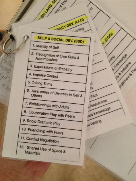 Quick reference curriculum cards help to connect the curriculum and assessment Ts Gold Documentation, Teaching Strategies Gold Documentation, Drdp Preschool, Teaching Strategies Gold Activities, Teaching Strategies Gold Objectives, Preschool Documentation, Teaching Strategies Creative Curriculum, Prek Assessment, Teaching Strategies Gold